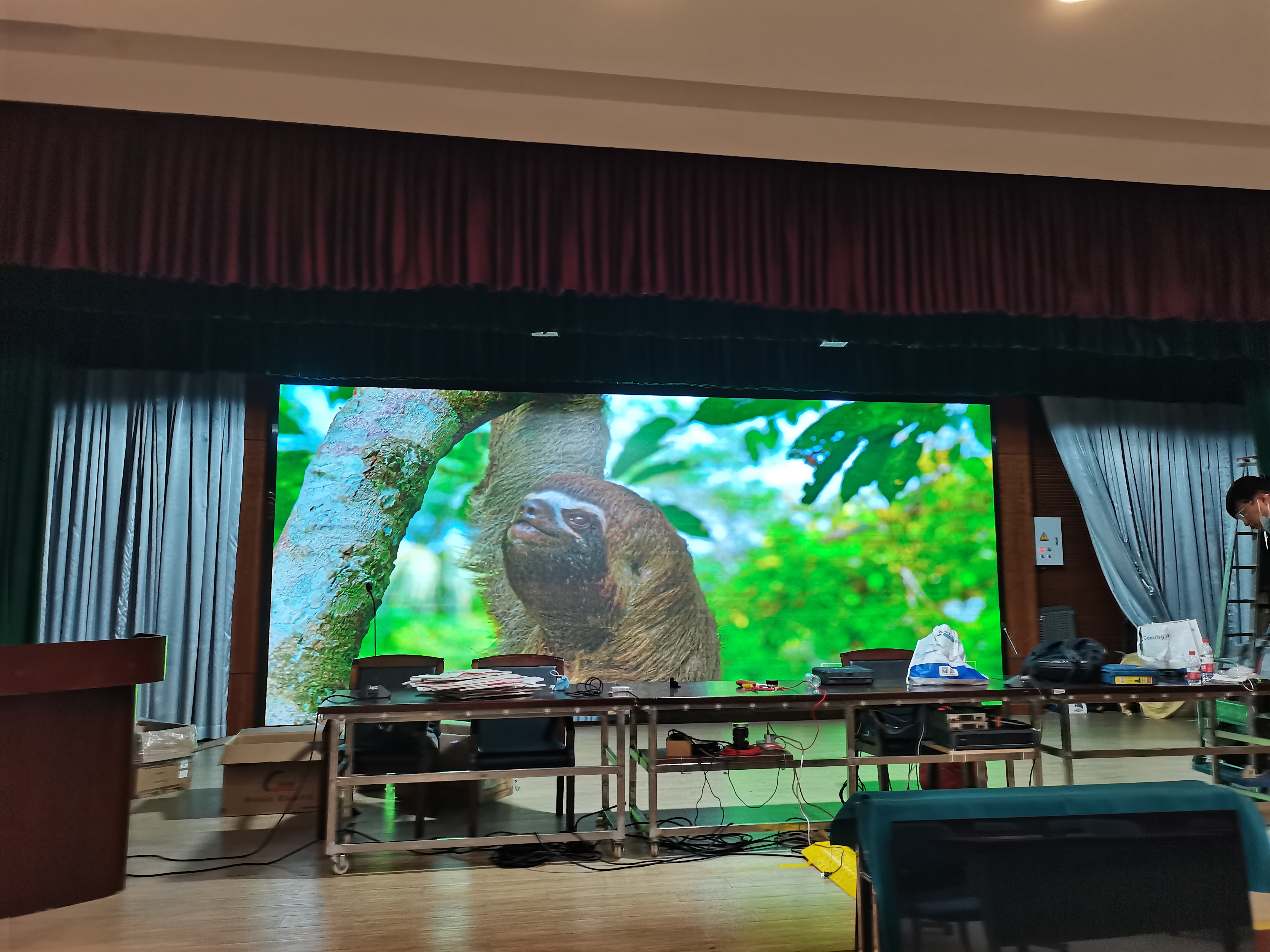 上海多功能廳P2.5